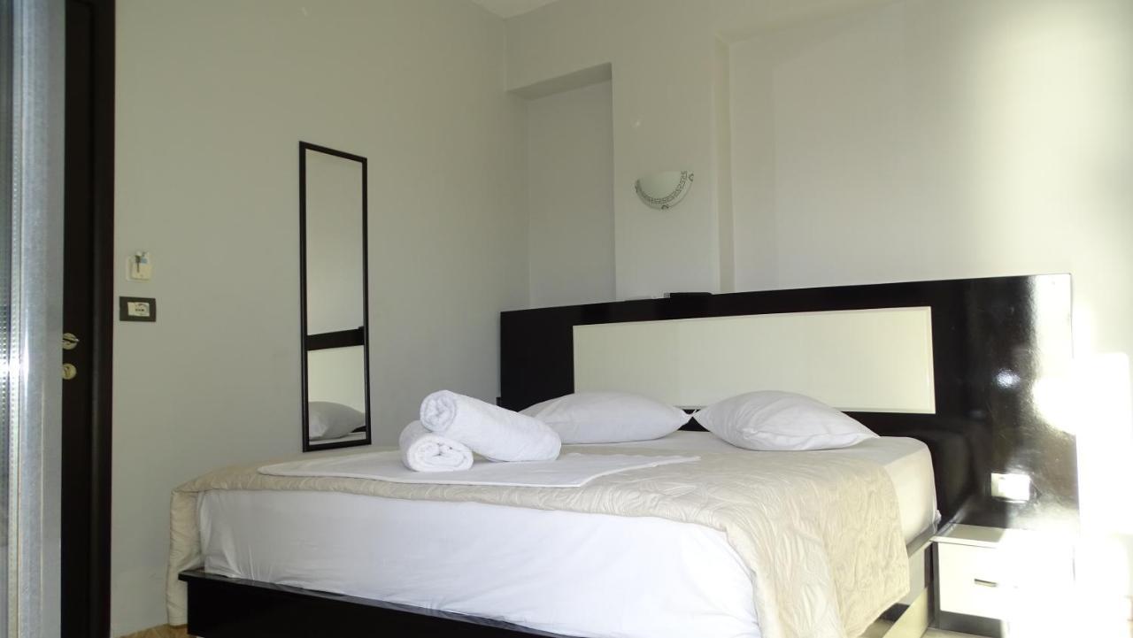 Hotel Ardiani Ksamil Extérieur photo