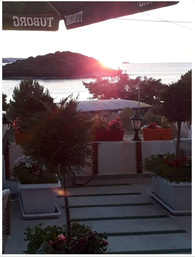 Hotel Ardiani Ksamil Extérieur photo